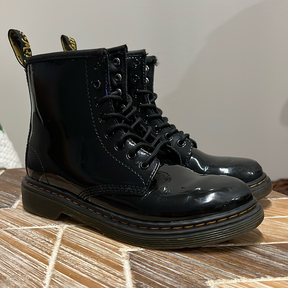 Dr. Marten's Kids Size 2 Black Shiny Iconic Boots